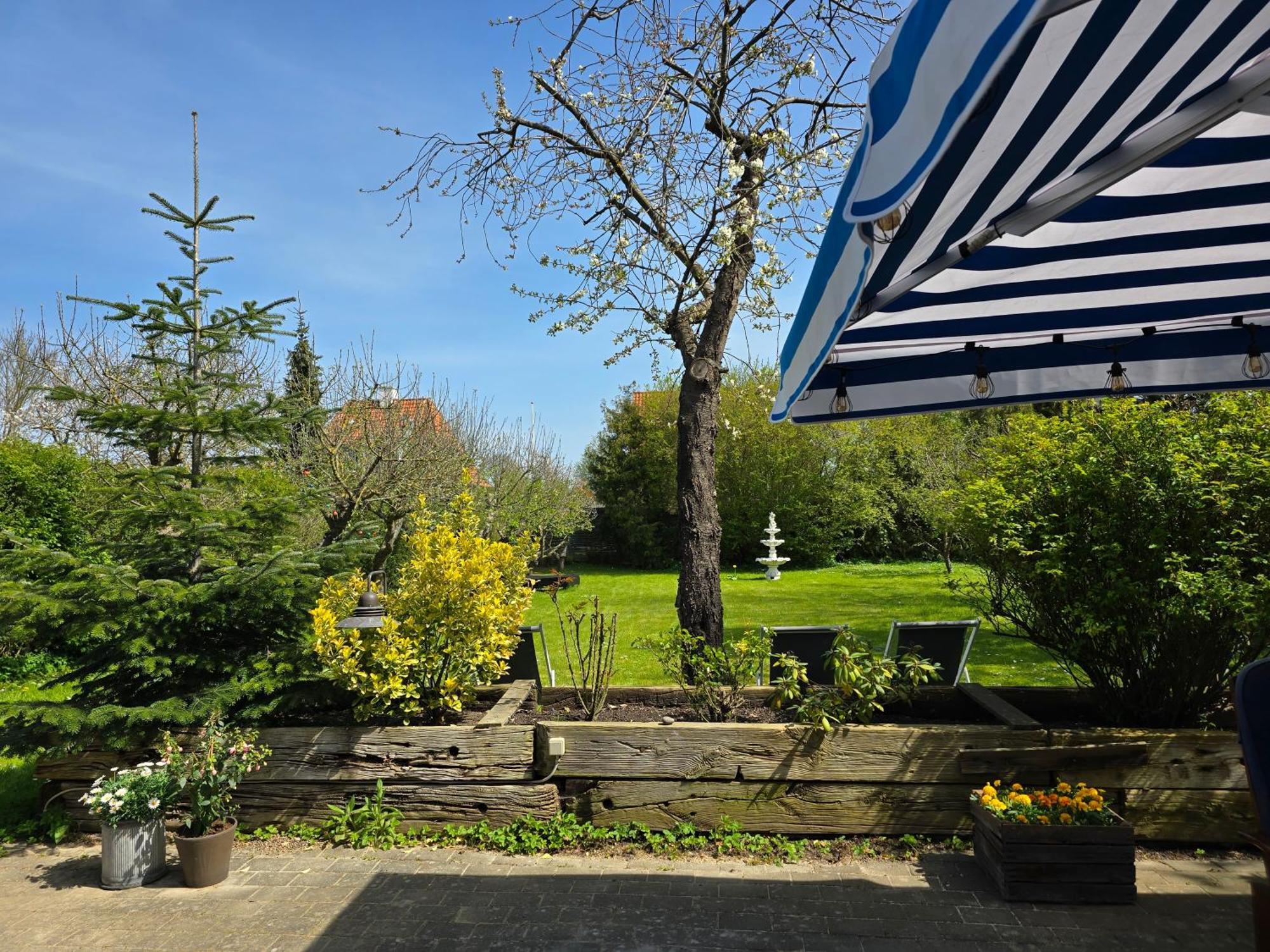 Guesthouse 'Blue House' In Vintage Villa&Garden Copenhagen Exterior photo